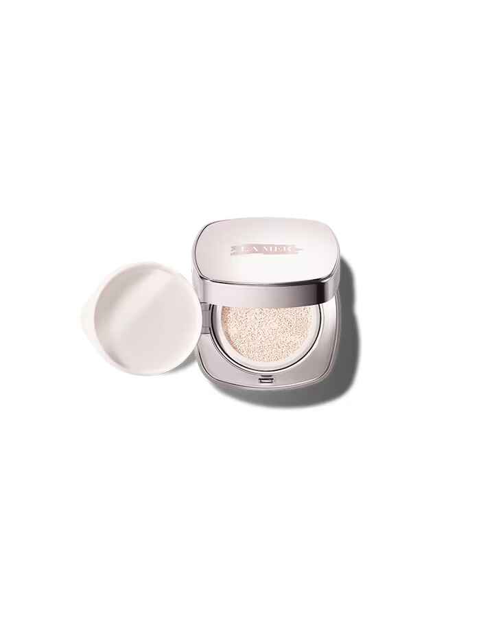 La Mer THE LUMINOUS LIFTING CUSHION FOUNDATION BROAD SPECTRUM SPF 20.