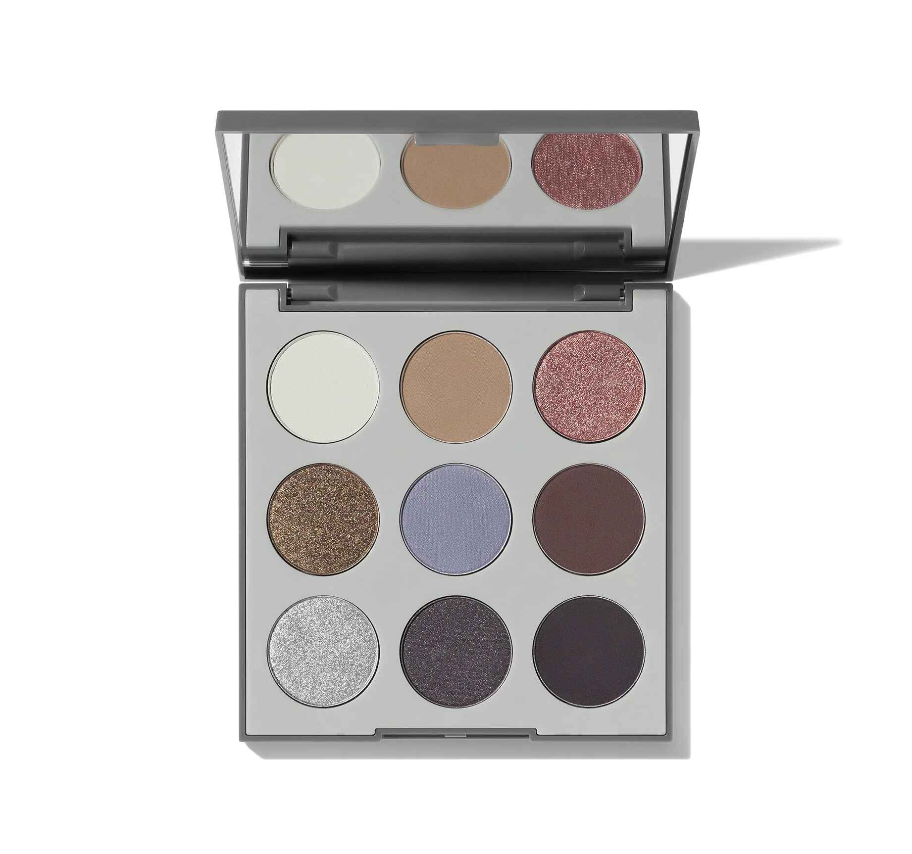 Morphe 9W Smoke and Shadow Artistry Palette.